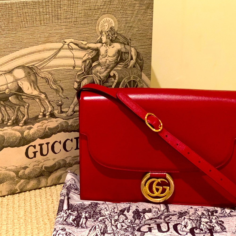 Gucci GG ring red leather medium shoulder bag